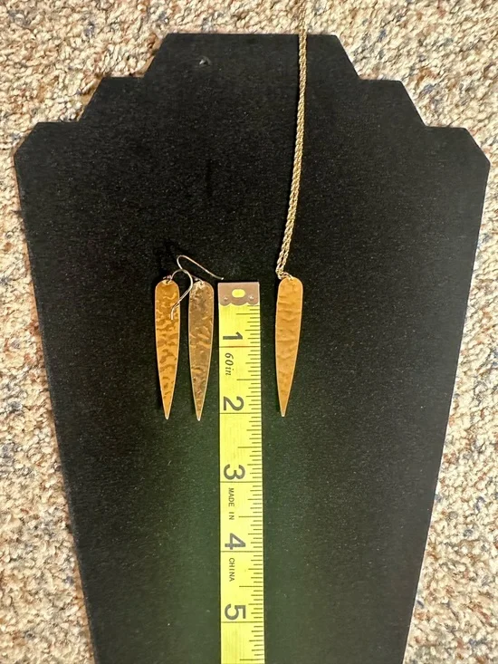 VINTAGE Holly Yashi -Hammered Gold Necklace & Earring Set - Picture 12 of 16